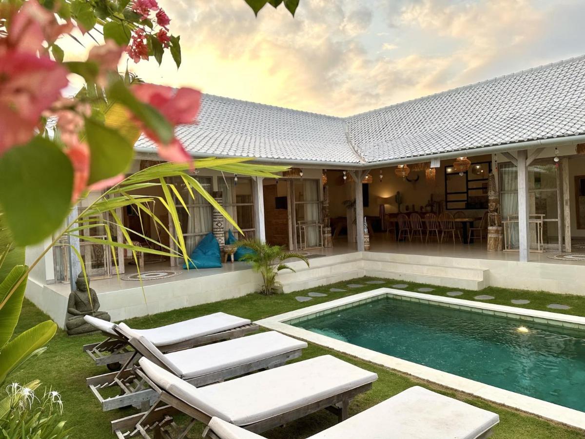 Villa White Karma Семиняк Екстериор снимка