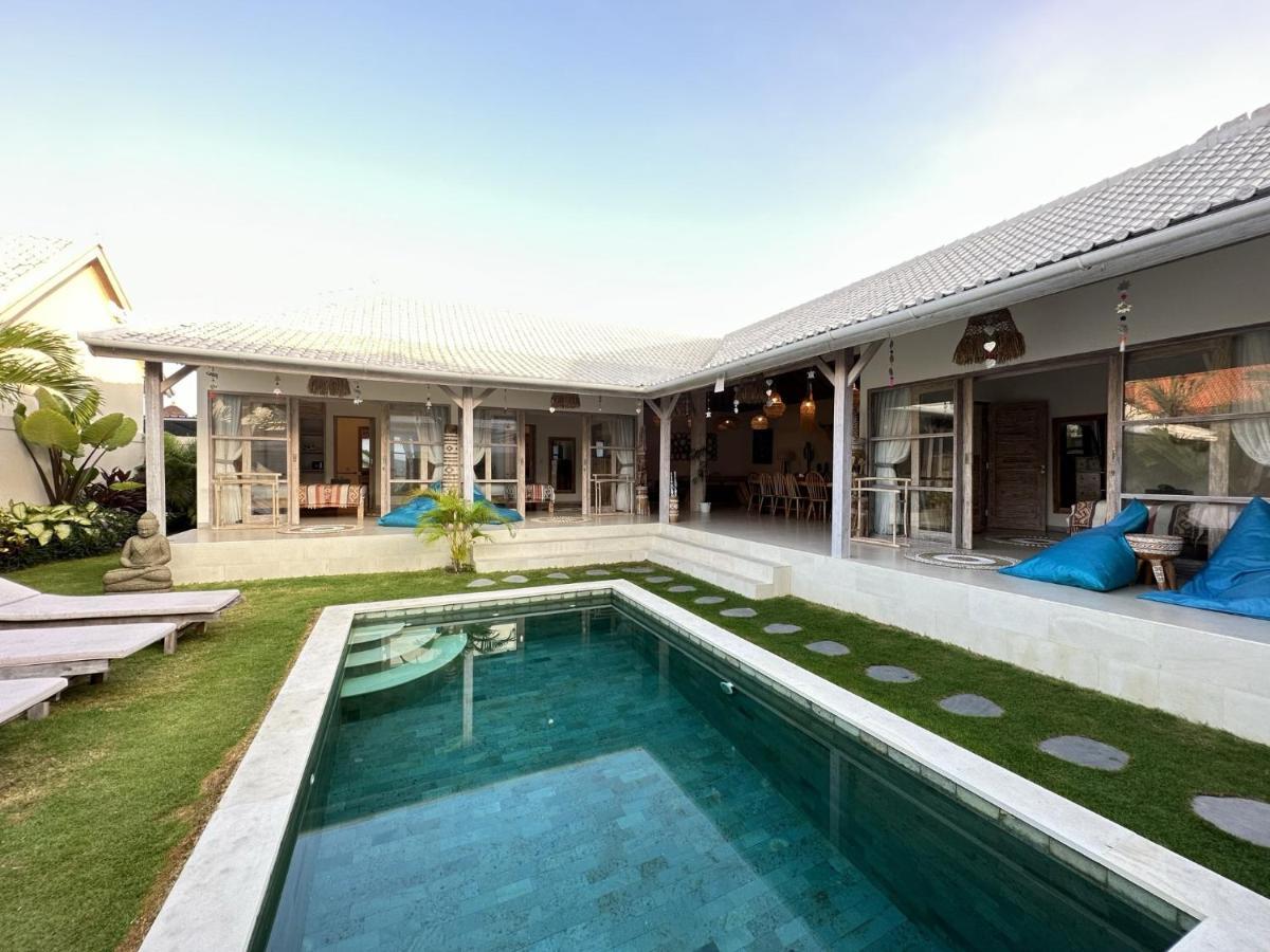 Villa White Karma Семиняк Екстериор снимка